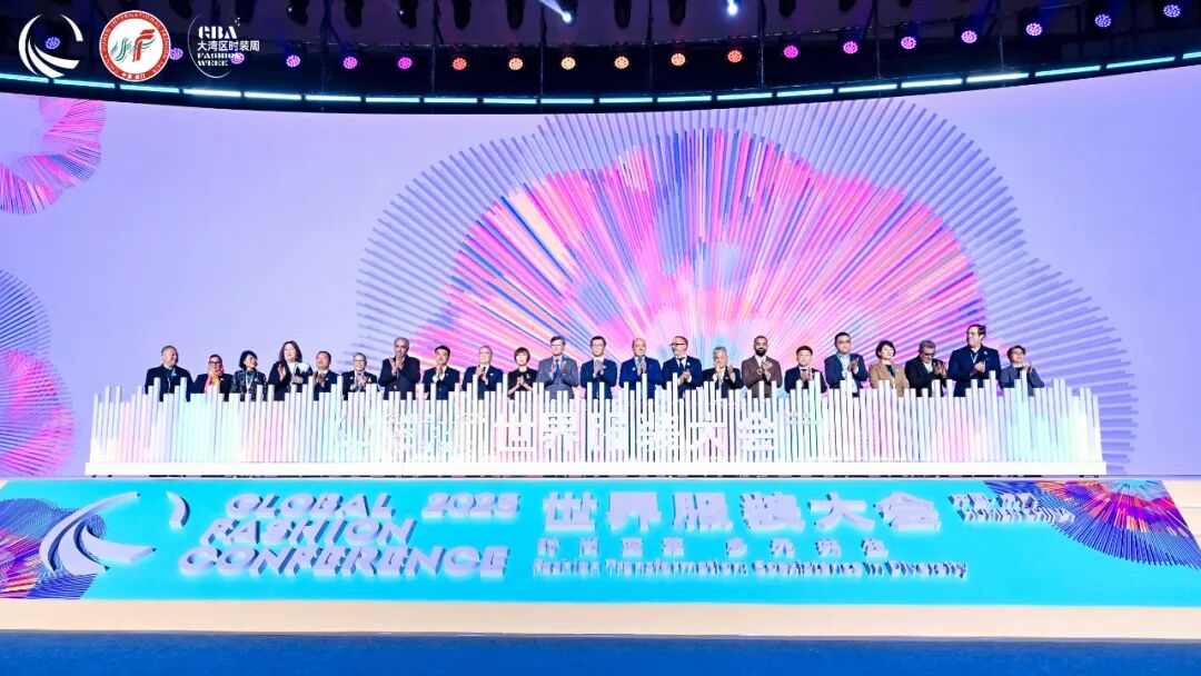 虎门服装巨头突然从幕后走向台前，竟然是为了打造一个永不落幕的展会(图2)