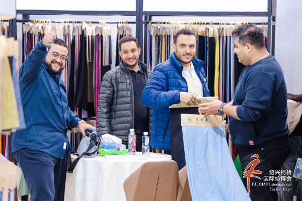 柯桥纺博会竟成全球纺织业风向标，三天成交额超200亿的秘密(图8)