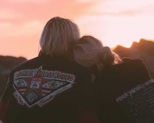 “跟准婆婆一起旅游5天，我不想结婚了”：准儿媳的话，很现实_嘉待情感