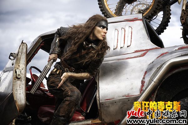 《疯狂的麦克斯：狂暴女神》发布特辑 安雅·泰勒-乔伊化身复仇女神(图2)