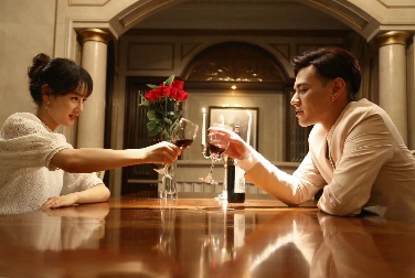 绝命海岛5月8日上线爱奇艺 变异人危机下的惊悚求生之旅(图2)