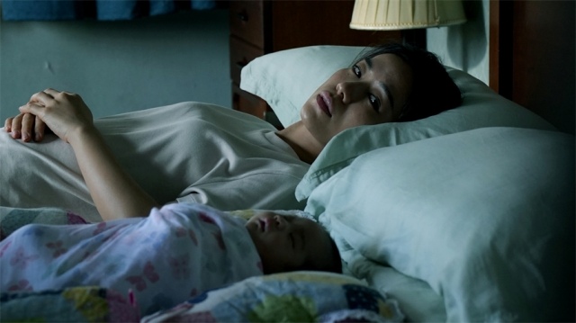 新加坡惊悚片《陪月疑云》上线,新手妈妈与陪月嫂的恐怖秘密(图7) 新加坡惊悚片《陪月疑云》上线,新手妈妈与陪月嫂的恐怖秘密(图7)