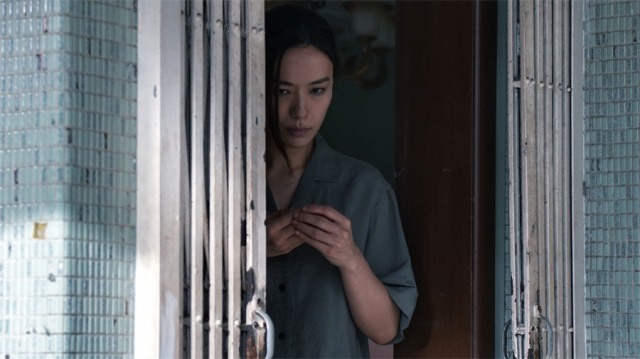 新加坡惊悚片《陪月疑云》上线,新手妈妈与陪月嫂的恐怖秘密(图5) 新加坡惊悚片《陪月疑云》上线,新手妈妈与陪月嫂的恐怖秘密(图5)