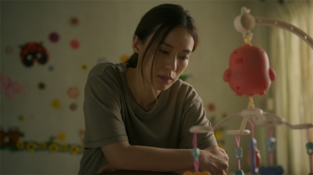 新加坡惊悚片《陪月疑云》上线,新手妈妈与陪月嫂的恐怖秘密(图2) 新加坡惊悚片《陪月疑云》上线,新手妈妈与陪月嫂的恐怖秘密(图2)