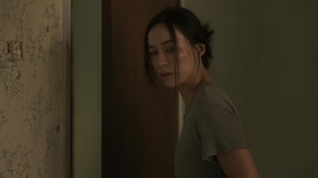 新加坡惊悚片《陪月疑云》上线,新手妈妈与陪月嫂的恐怖秘密(图11) 新加坡惊悚片《陪月疑云》上线,新手妈妈与陪月嫂的恐怖秘密(图11)