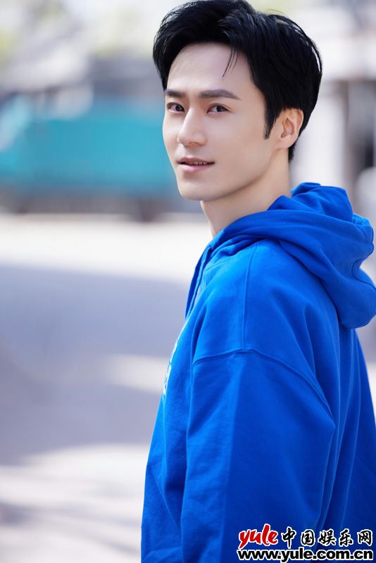 茅子俊携手热依扎杨佑宁主演《灼灼韶华风禾起》民国剧再掀热潮(图3) 茅子俊携手热依扎杨佑宁主演《灼灼韶华风禾起》民国剧再掀热潮(图3)