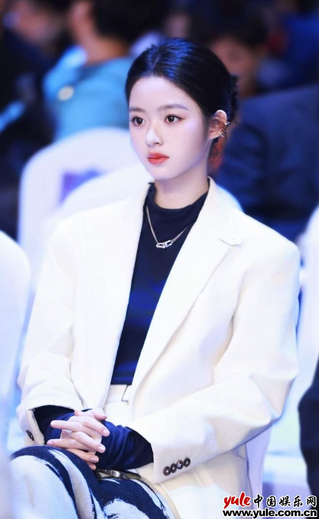 黄杨钿甜演技突破 童星成长双剧收获观众盛赞(图8)