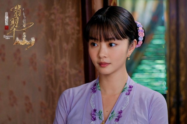 《小娘惹之翡翠山》“拳头硬汉”邓伟徳演绎 拳头下的生存法则与真心守护(图2)