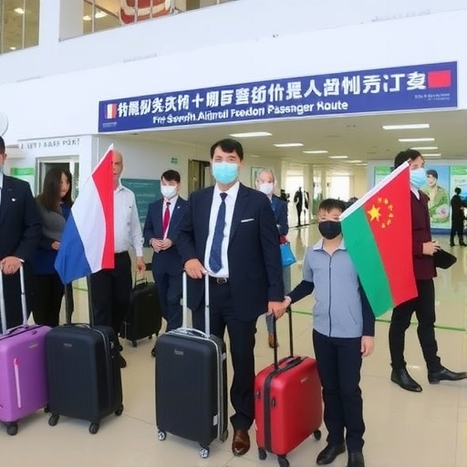 海南自贸港首条第七航权客运航线旅客顺利入 海南自贸港首条第七航权客运航线旅客顺利入