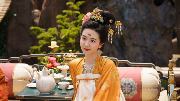 许龄月新剧《锦绣芳华》热播 解锁温婉贵女新形象(图5)