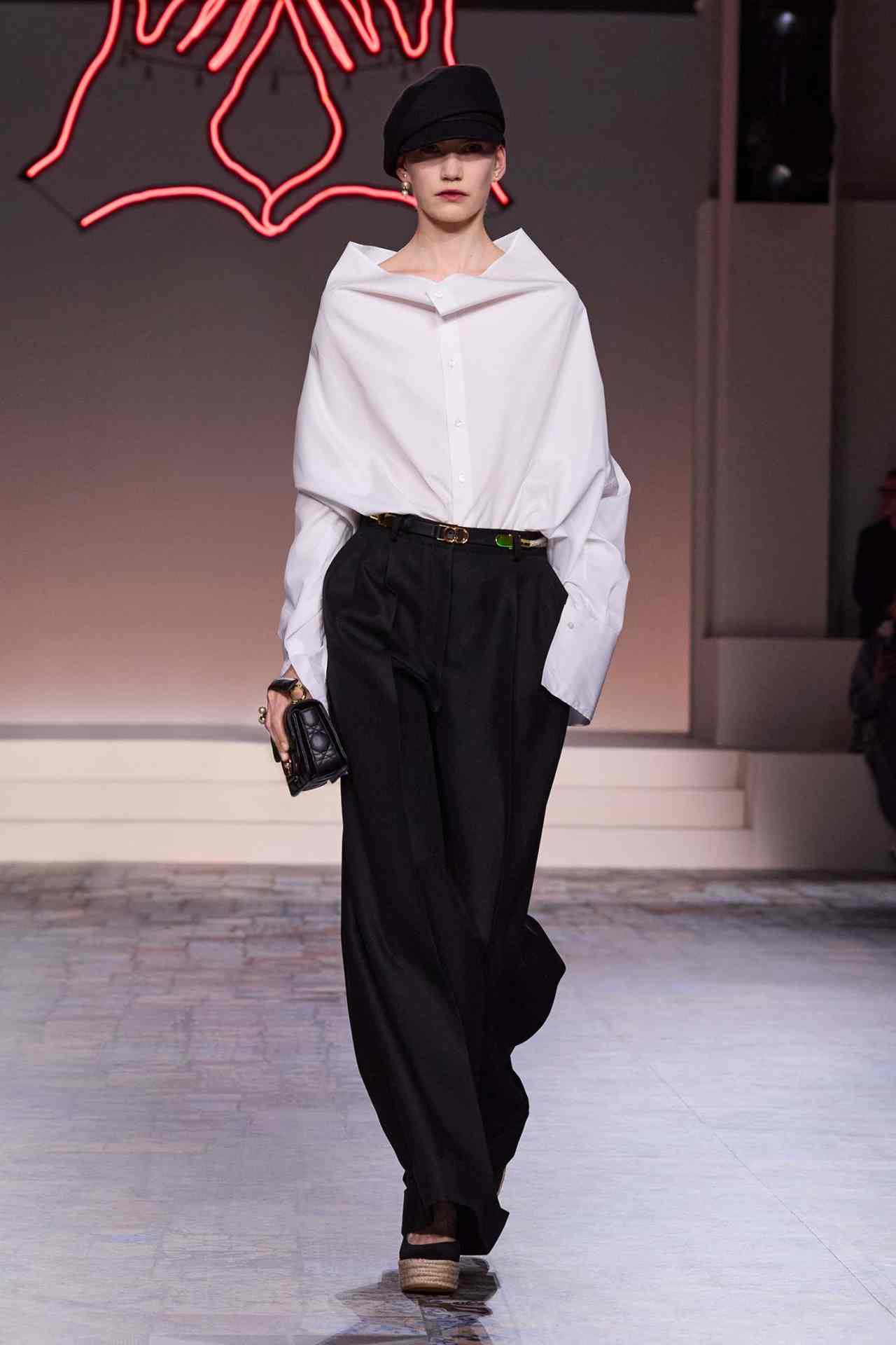 一顶帽子如何成为文化密码，揭秘时尚大师的创作内幕(图36)