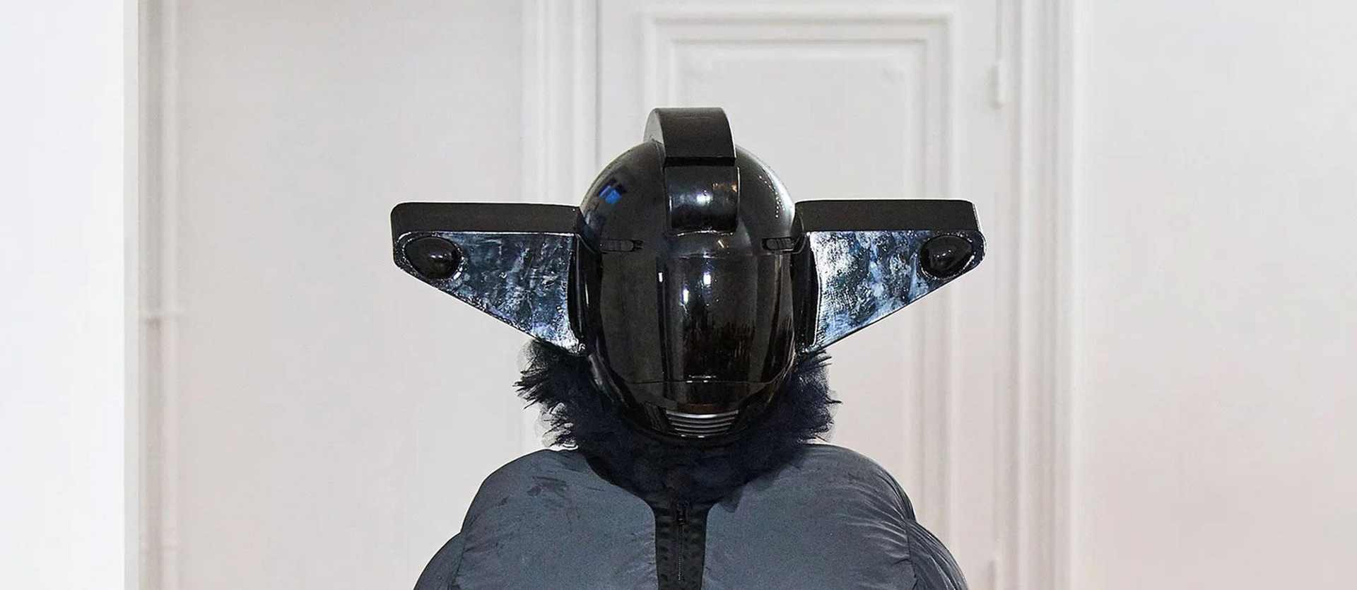 一顶帽子如何成为文化密码，揭秘时尚大师的创作内幕(图12)