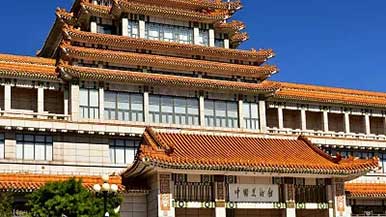 三大艺术展览即将开幕，这些作品背后竟然藏