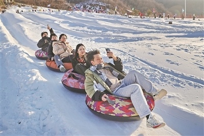 旅游过年释放消费新动能(图1)