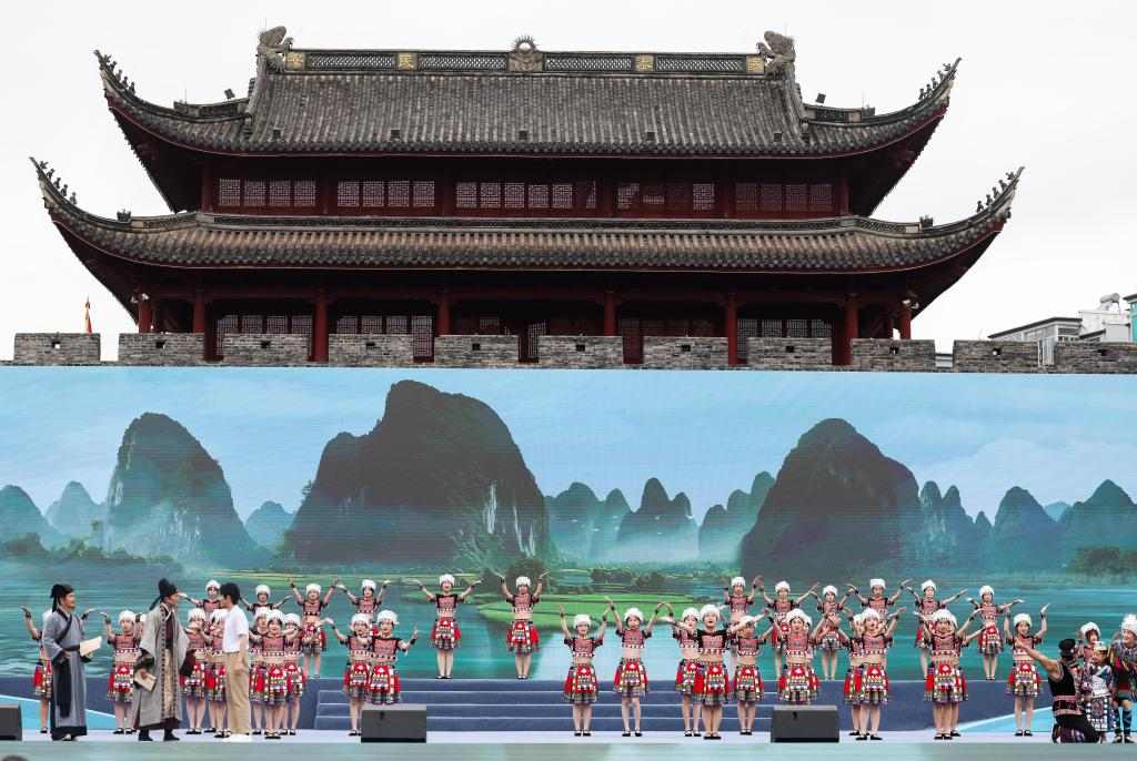 从徐霞客到全民旅游,文旅产业的时代跨越与活力绽放(图1) 从徐霞客到全民旅游,文旅产业的时代跨越与活力绽放(图1)