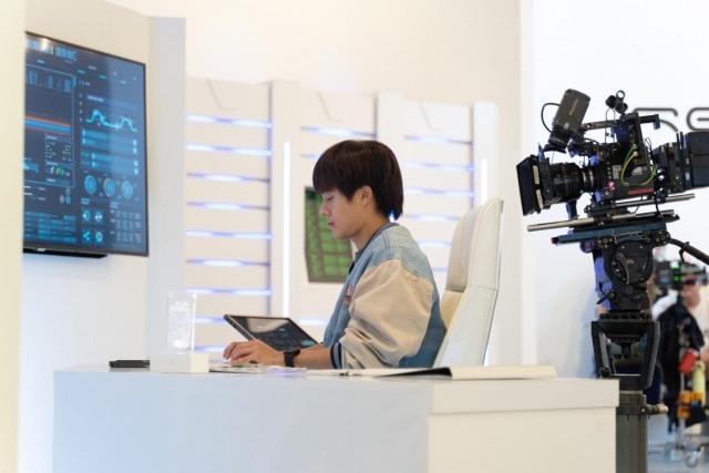 AI能否抚平失去亲人的伤痛？虚拟与现实的伦理抉择探讨(图11)